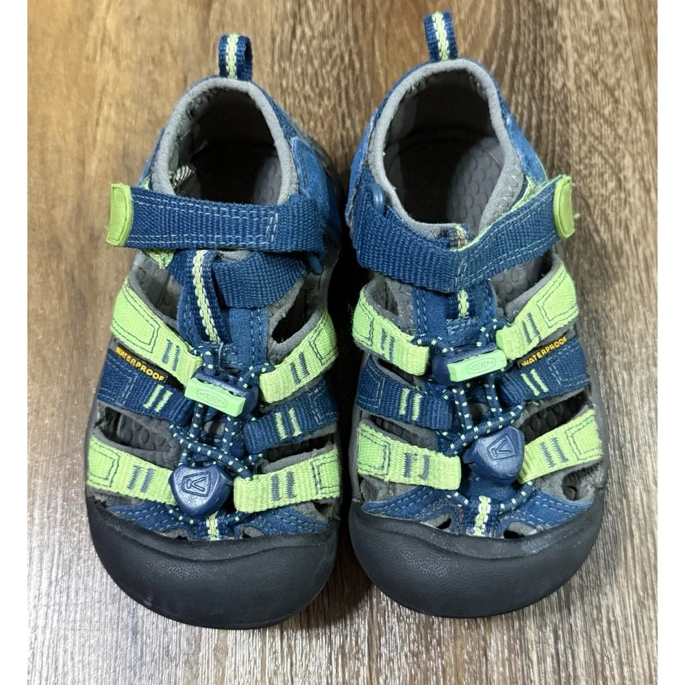 KEEN Newport H2 Toddler Size 9 Boys Unisex Sandals Green/Blue Toe Bumper